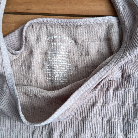 Free People Intimately Square One Seamless Cami in Tan Top Size XS/S NEW - Picture 4 of 4
